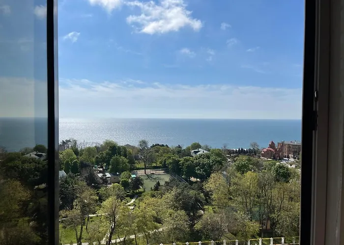 Sea View Apartment In Arcadia Gagarin Plato