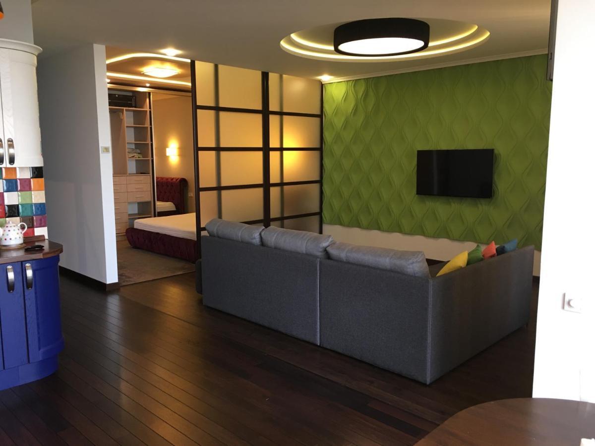 Sea View Apartment In Arcadia Gagarin Plato
